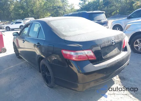 2007 Toyota Camry Se z USA, uszkodzony, nr VIN 4T1BE46K57U019734